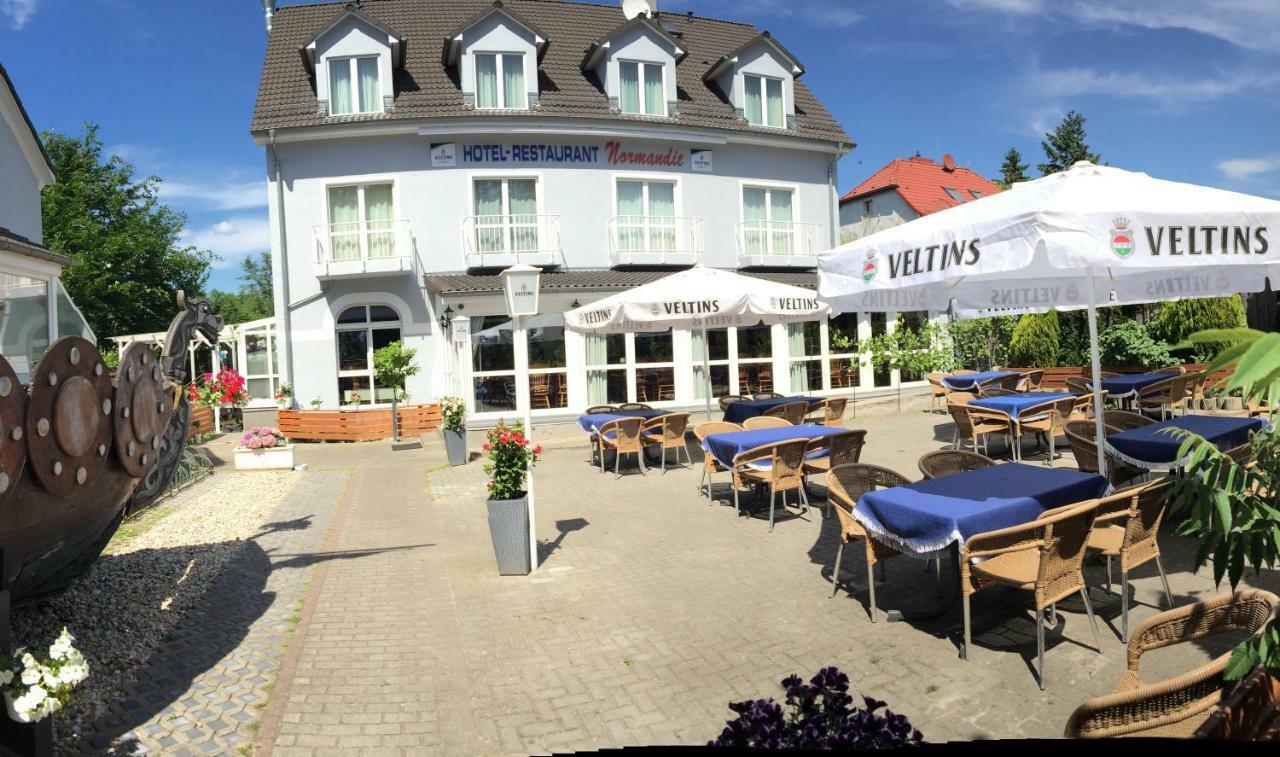 Hotel Restaurant Normandie Schildow Exterior foto